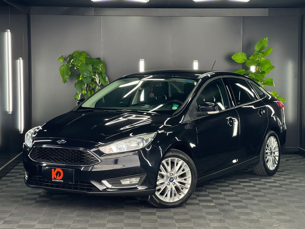 Ford Focus Fastback SE SE PLUS 2 0 Flex Aut Flex 4 portas câmbio