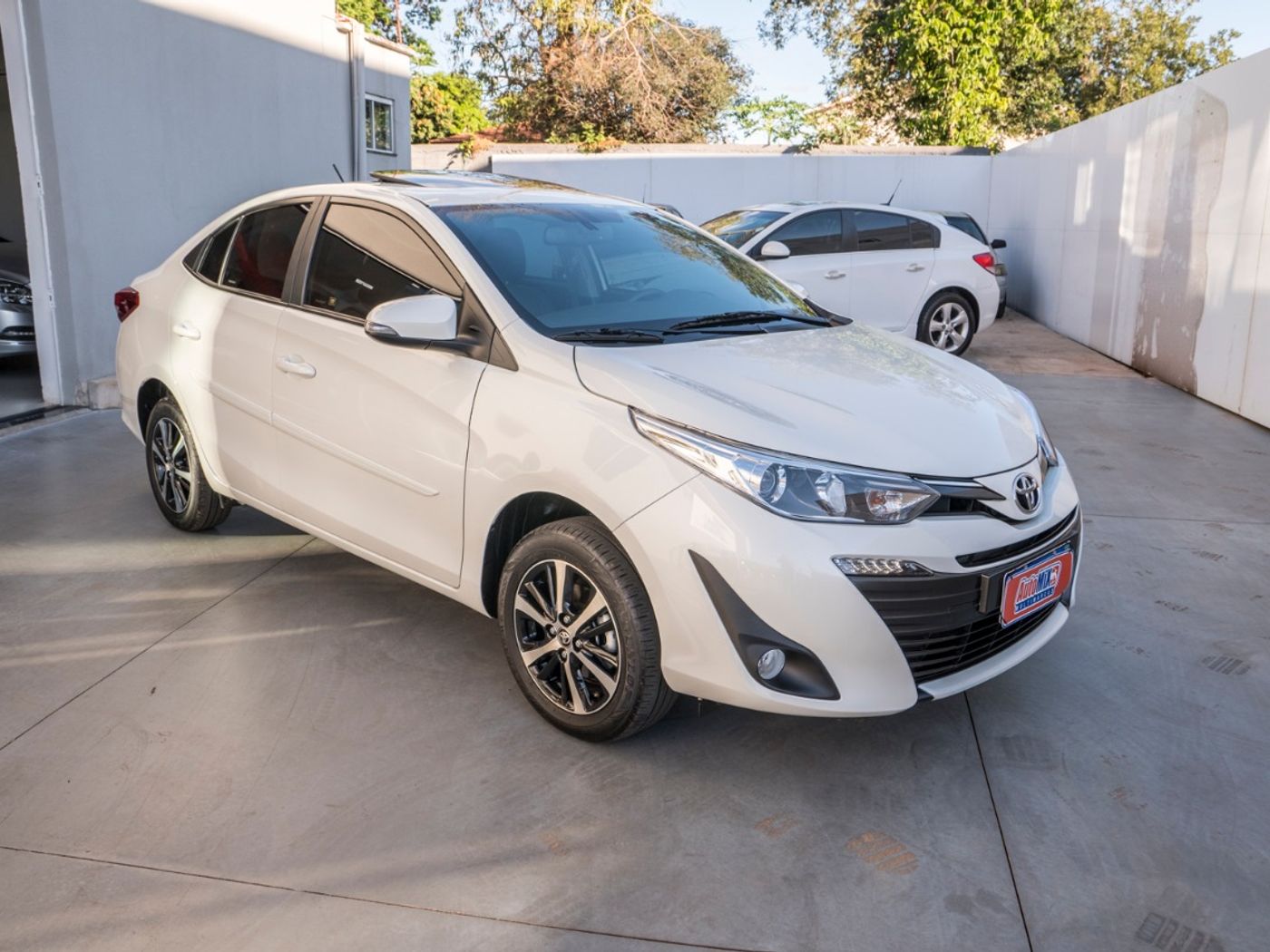 Toyota YARIS XLS Connect 1 5 Flex 16V 5p Aut Flex 4 Portas Cambio