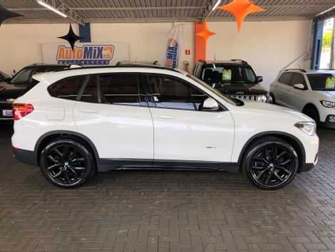 BMW X1 XDRIVE 25i Sport 2 0 2 0 Flex Aut Flex 4 portas câmbio