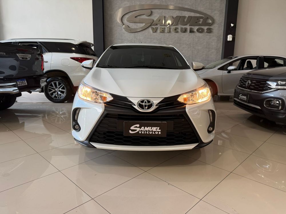 Toyota Yaris 2021 à venda