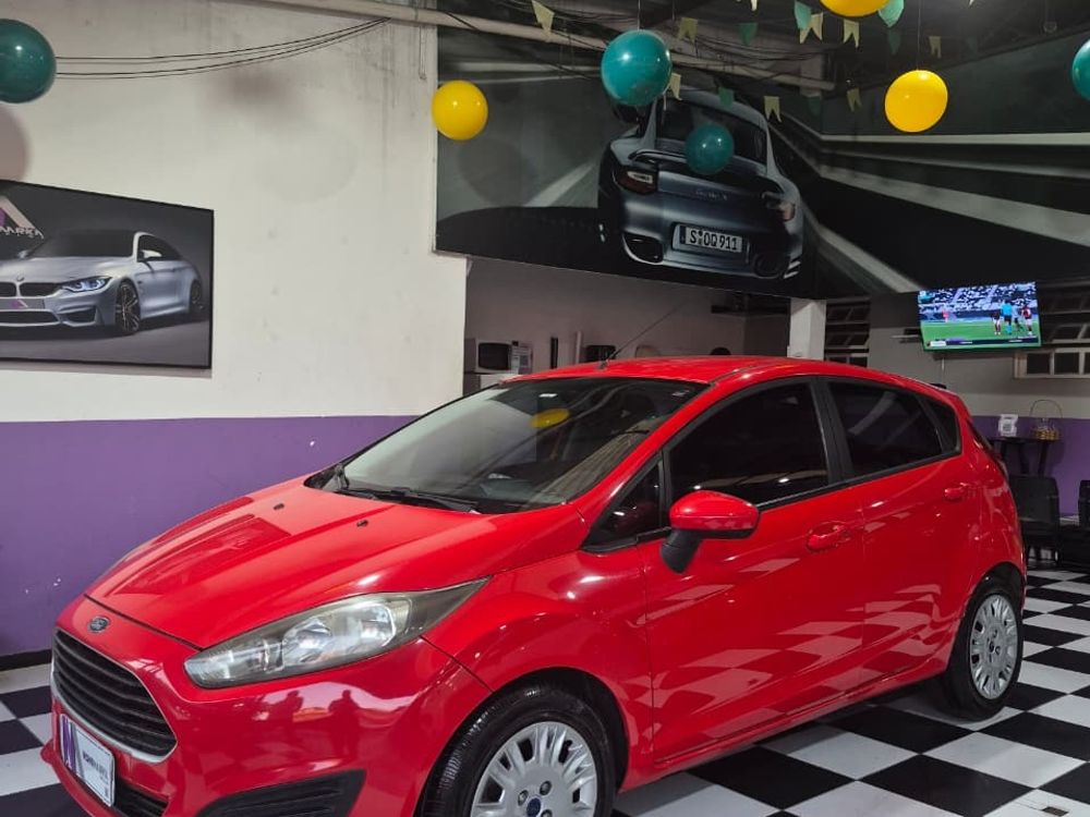 Ford Fiesta 2015 à venda