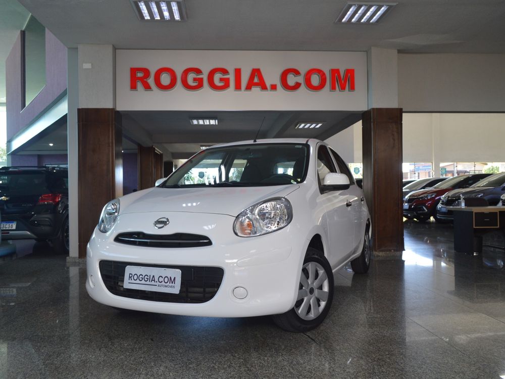 Nissan March 2018 à venda