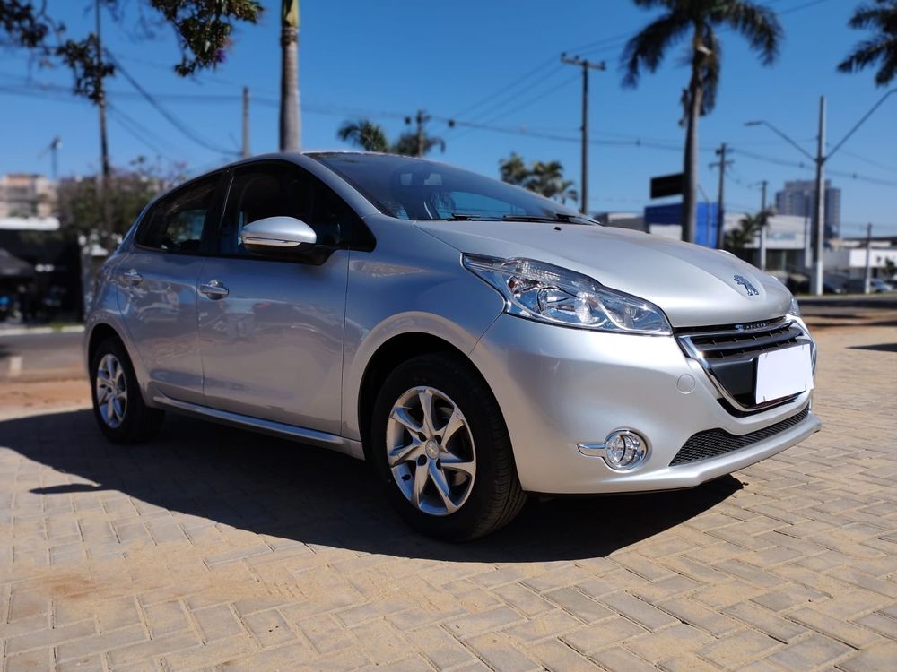 Peugeot 208 2016 à venda