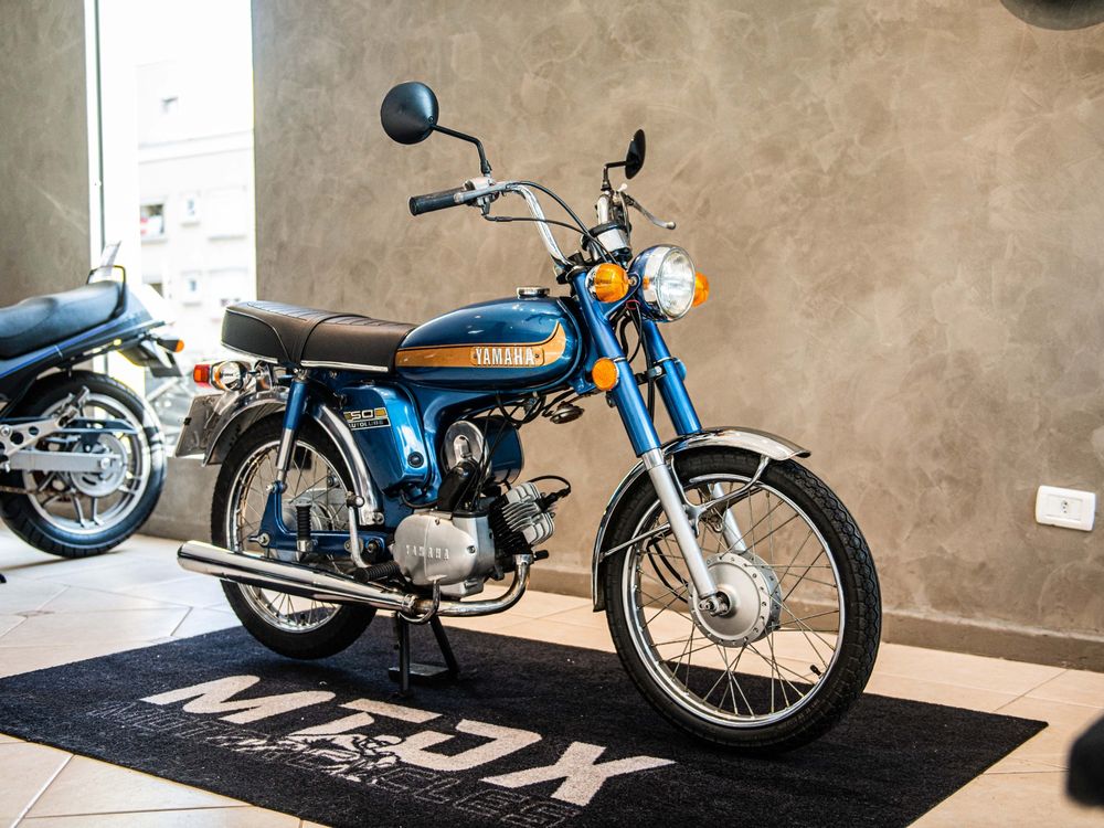 YAMAHA YB50 Gasolina 0 portas, câmbio Manual em Curitiba - Motodax  Motorcycles