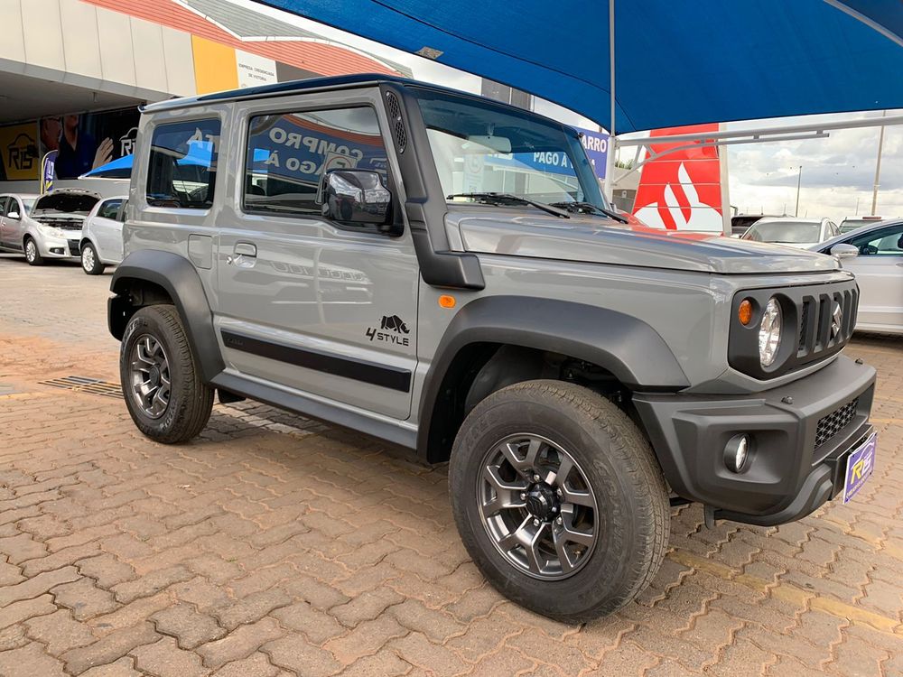 Suzuki Jimny Sierra 4STYLE ALLGRIP 1.5 16V Aut. Gasolina 4 portas ...
