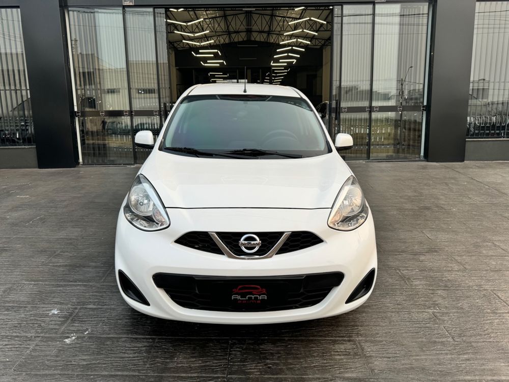 Nissan March 2018 à venda