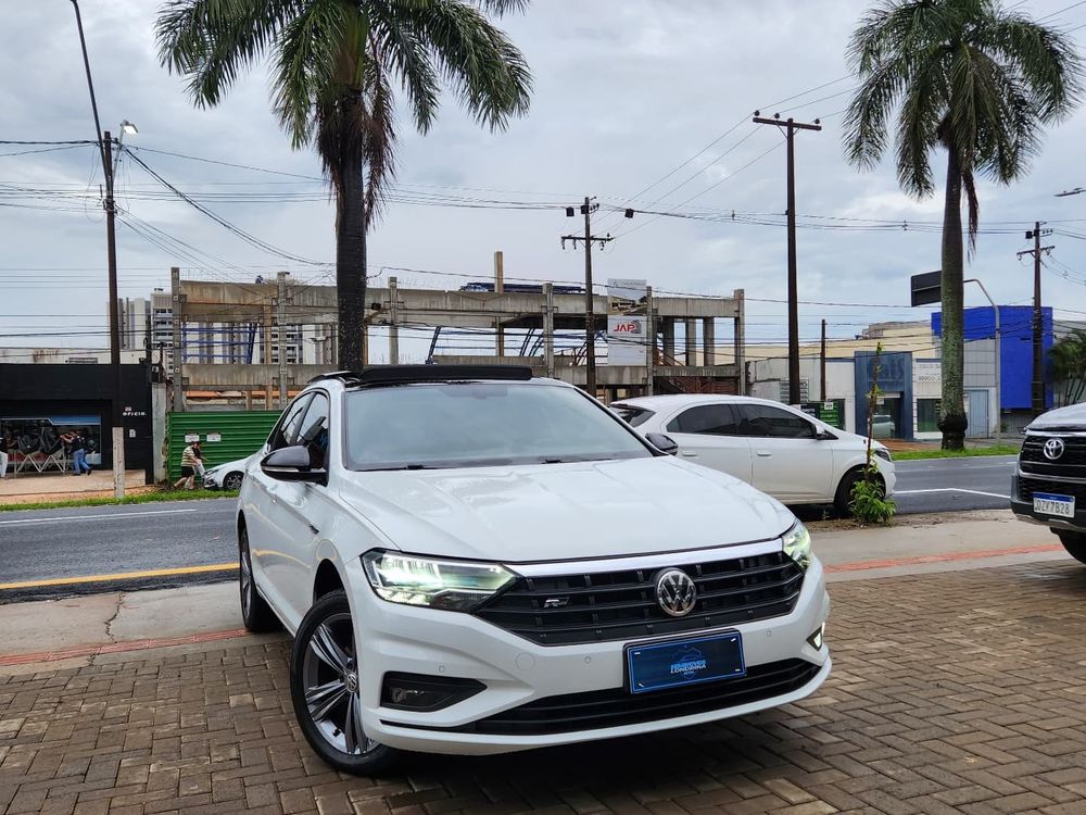 Volkswagen Jetta 2023 à venda
