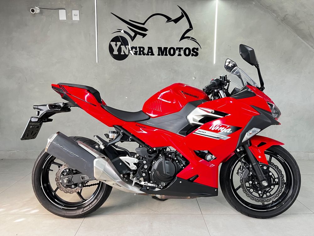 KAWASAKI NINJA 400 Gasolina portas, câmbio Manual em São Paulo