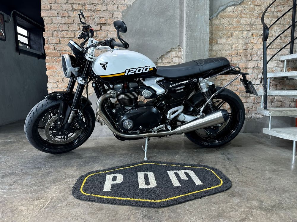 TRIUMPH Speed Twin 1200cc Gasolina portas, câmbio Manual em São Paulo ...