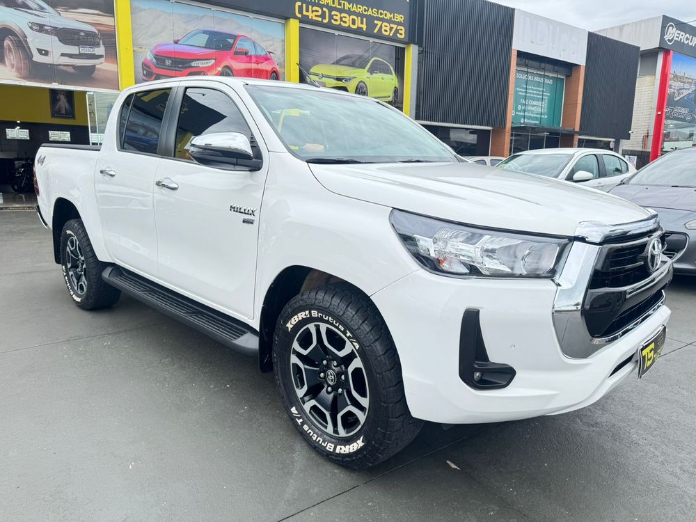 Toyota Hilux 2021 à venda