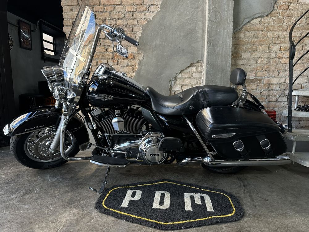 Harley ROAD KING CLASSIC FLHRC/ CUSTOM FLHRSI Gasolina portas, câmbio ...