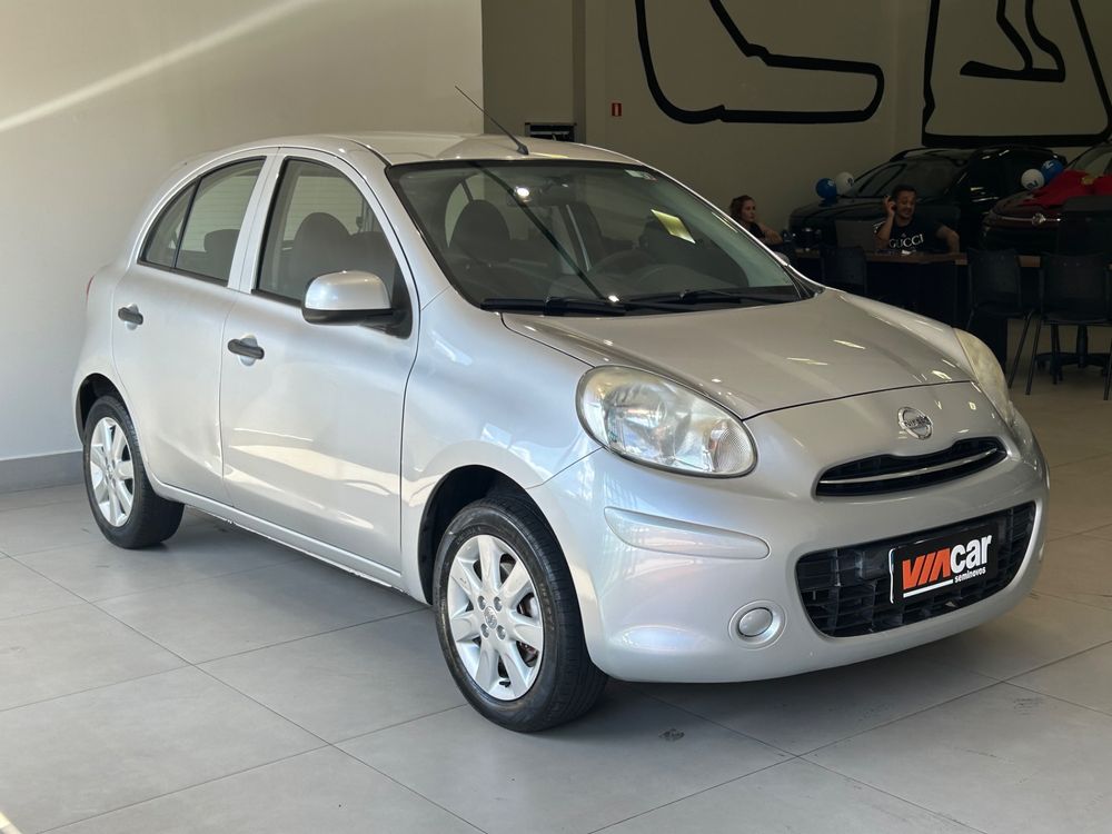 Nissan March 2016
