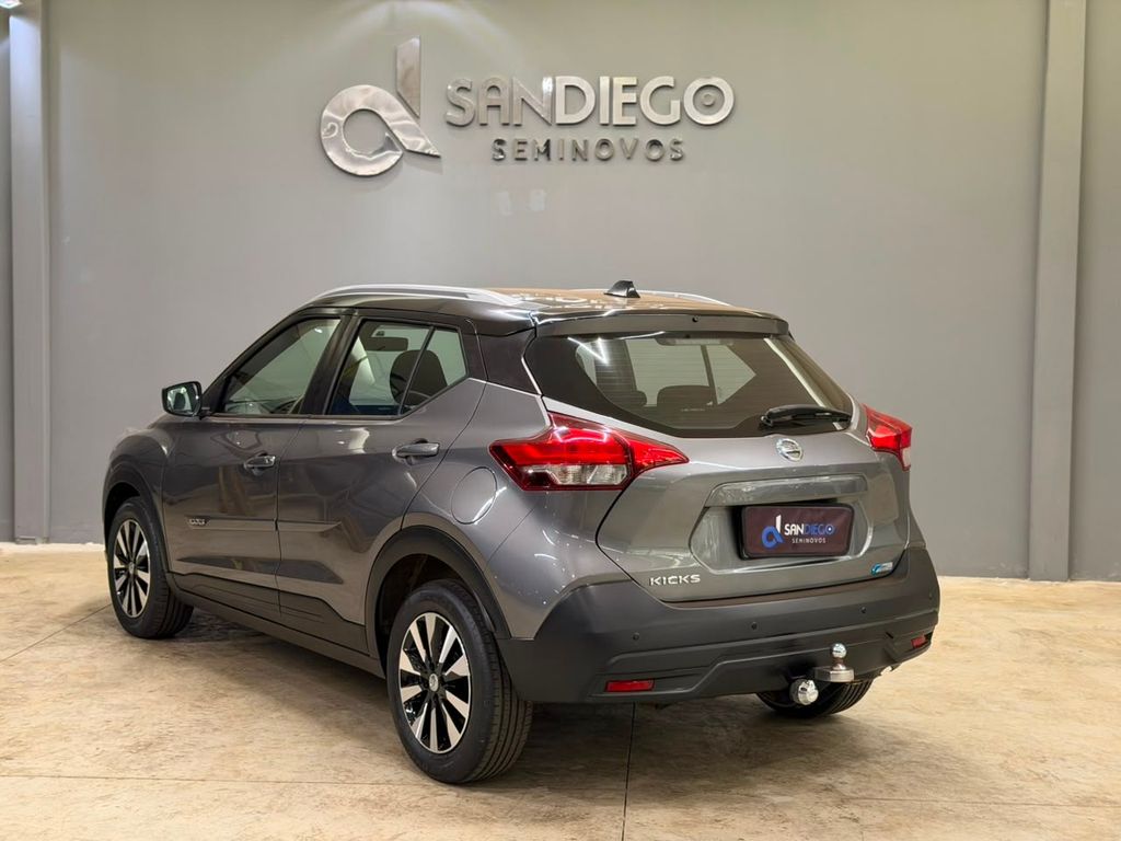 Nissan KICKS 2018