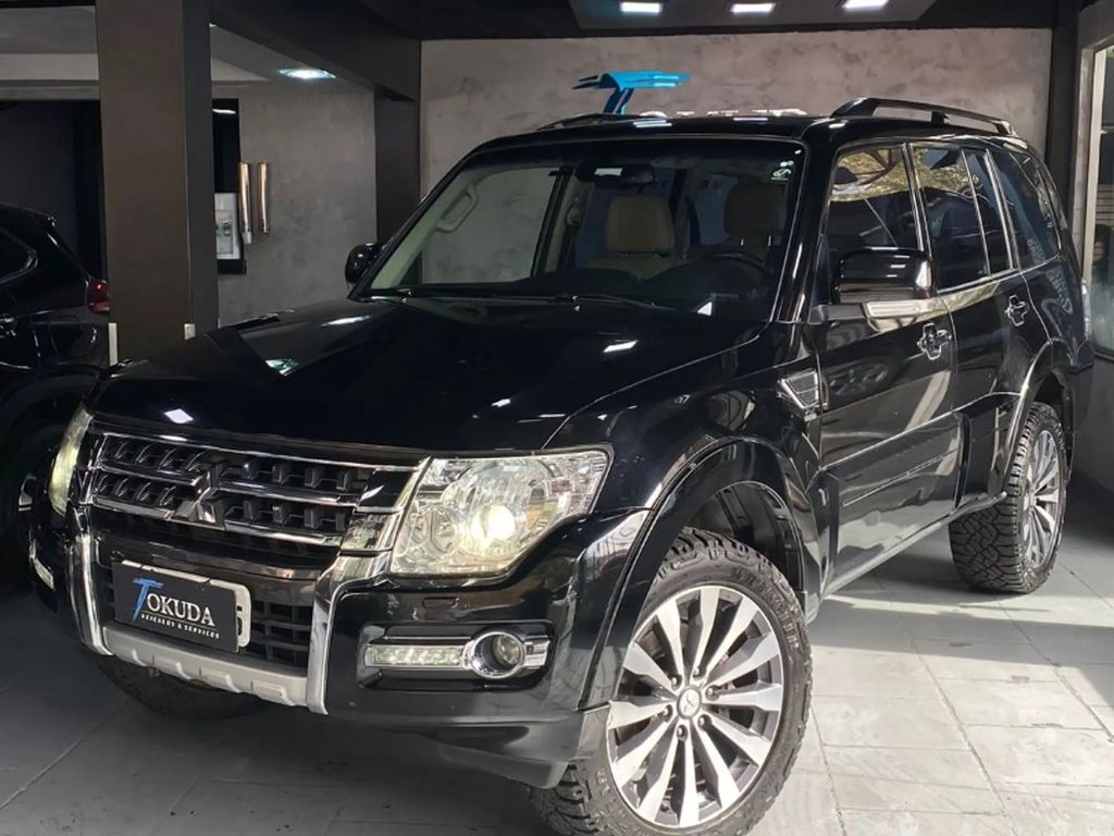 MITSUBISHI Pajero 2019