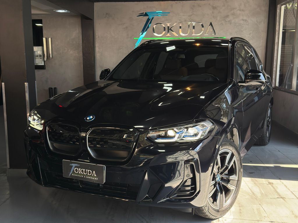 BMW iX3 2023