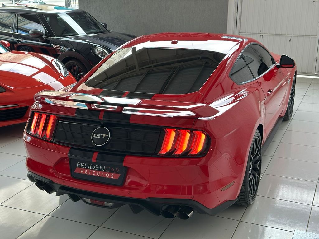 FORD MUSTANG