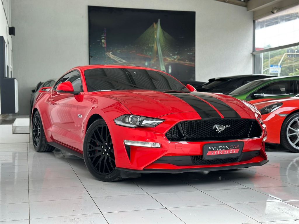 FORD MUSTANG