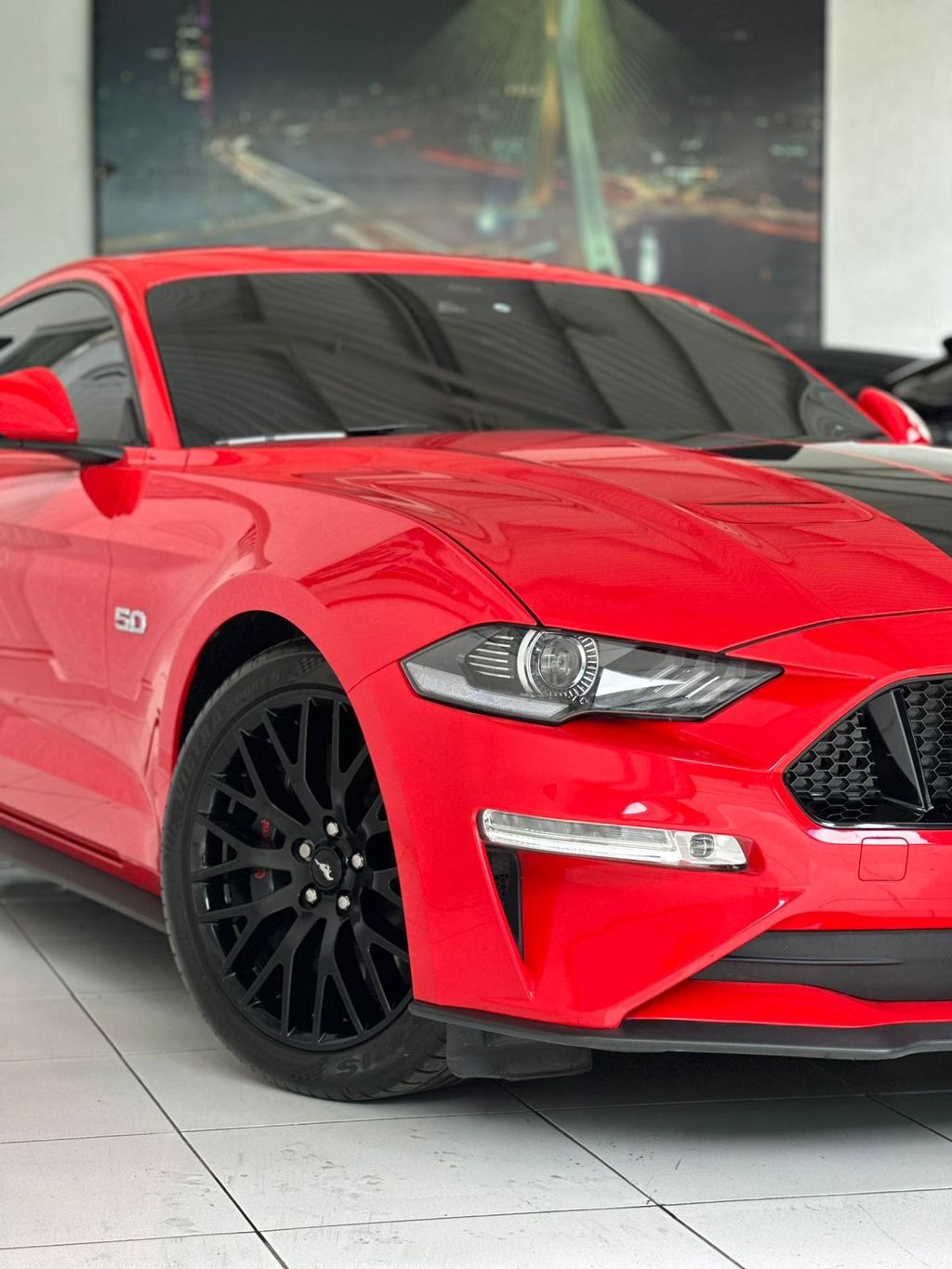 FORD MUSTANG