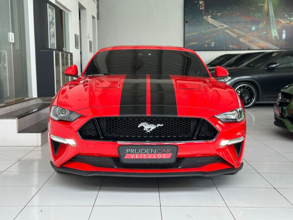FORD MUSTANG