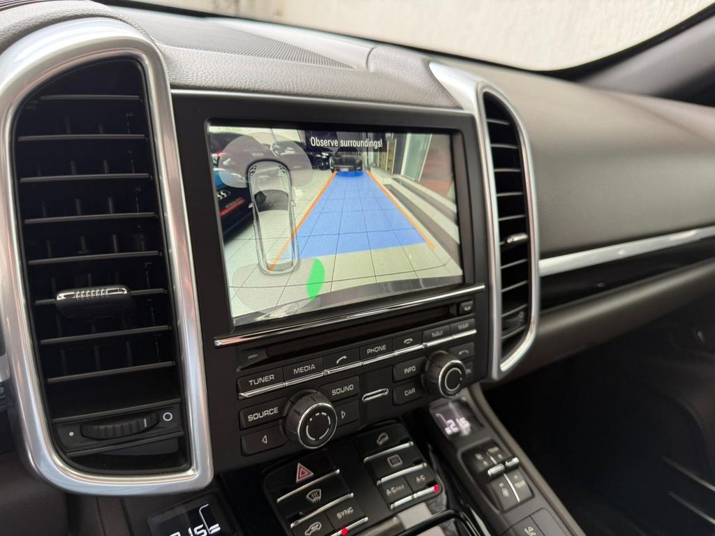 PORSCHE CAYENNE