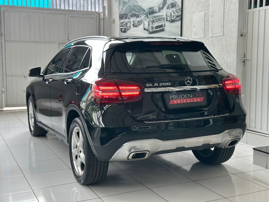 Mercedes GLA
