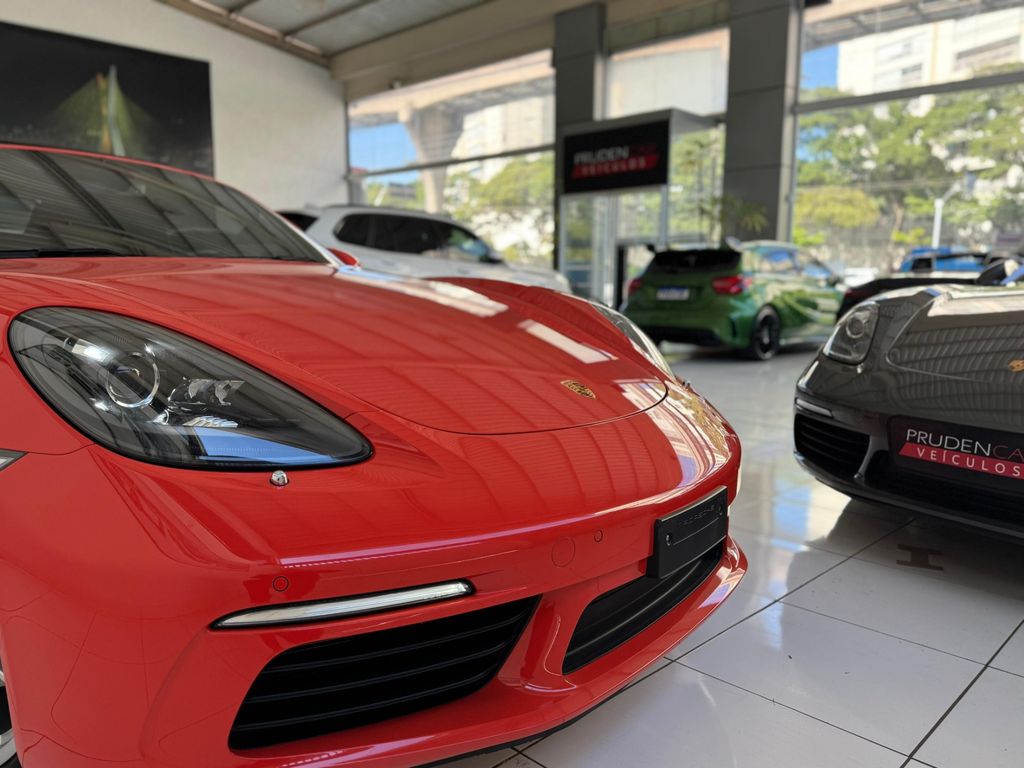 PORSCHE 718