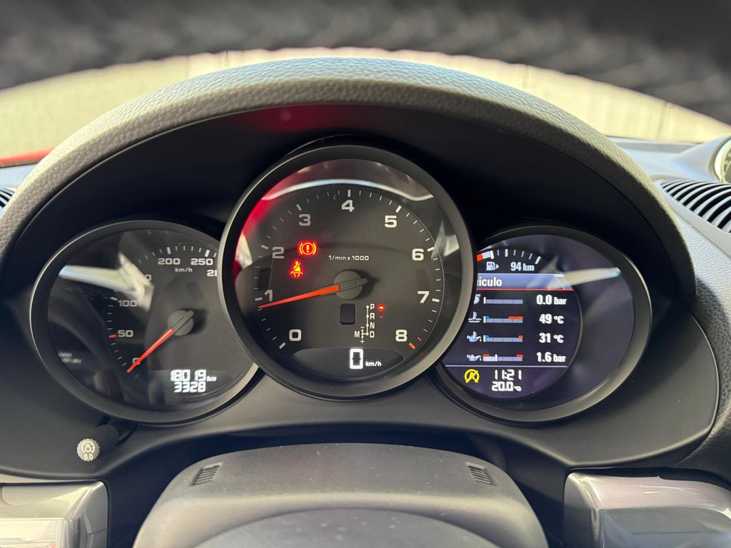 PORSCHE 718