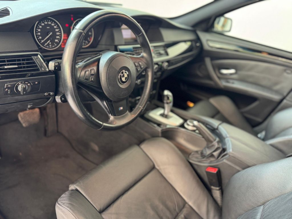 BMW 550iA