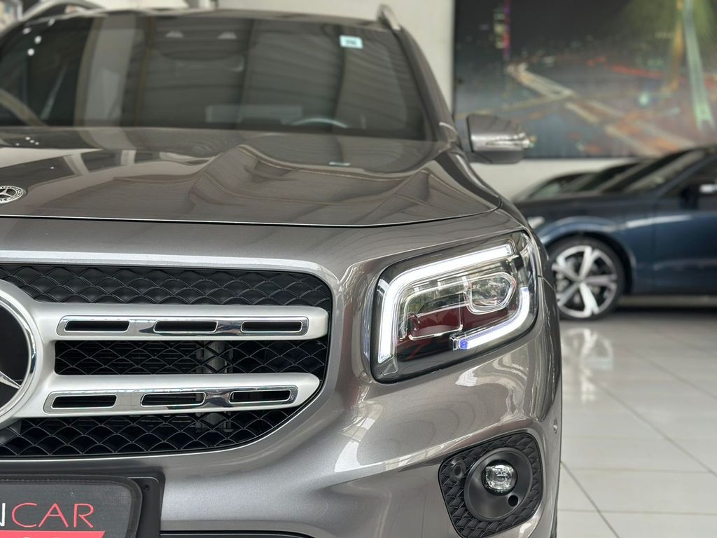 Mercedes GLB