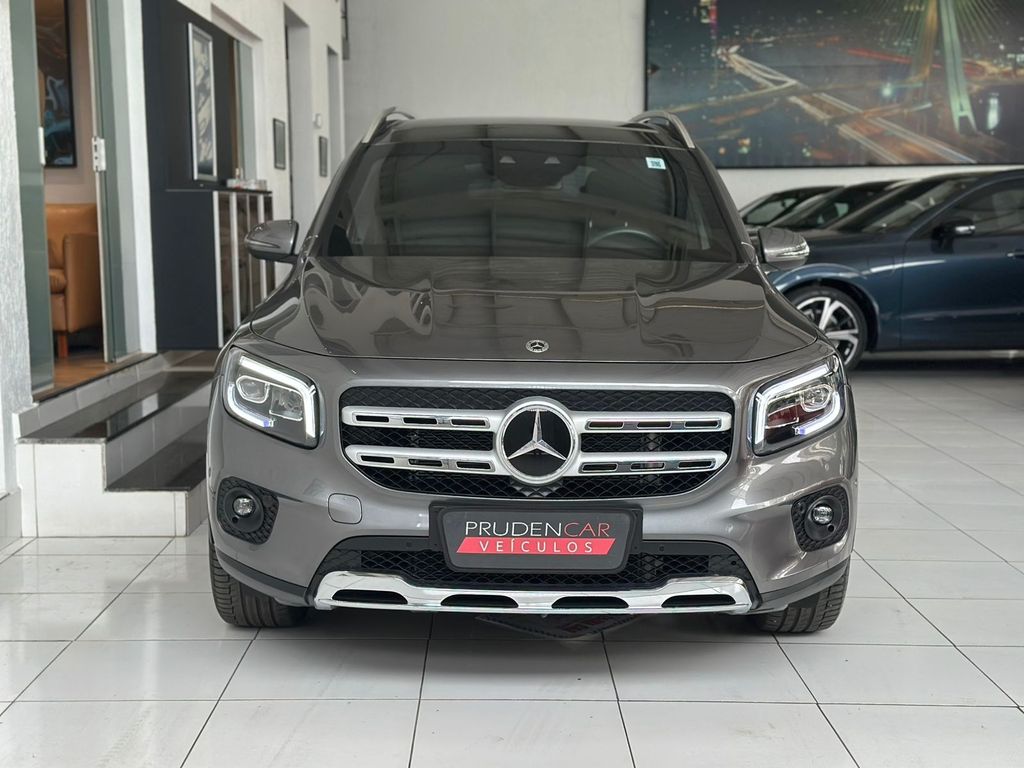 Mercedes GLB