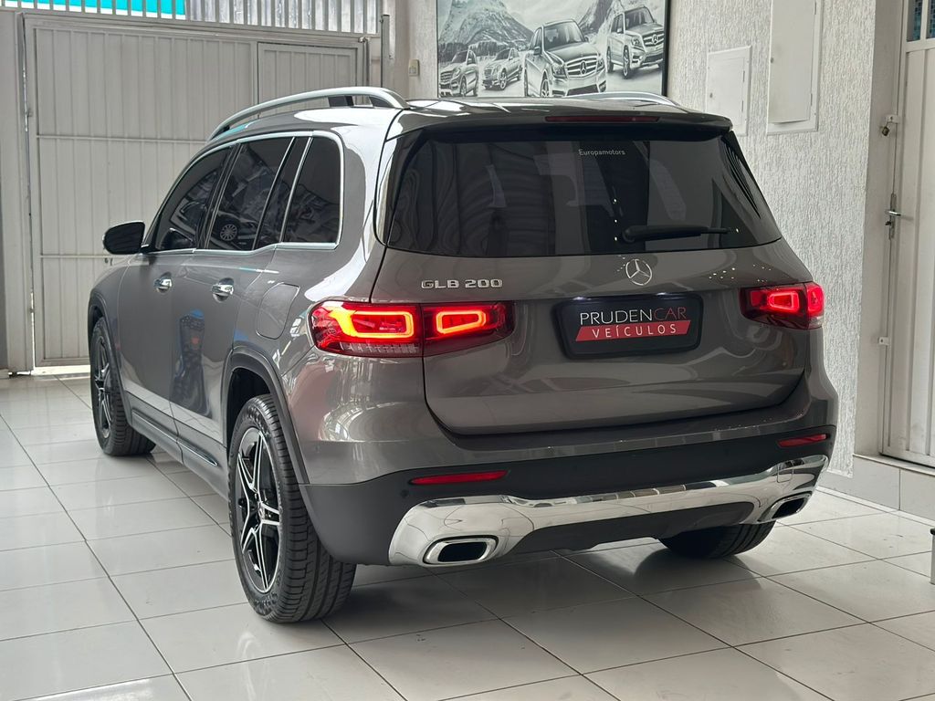 Mercedes GLB
