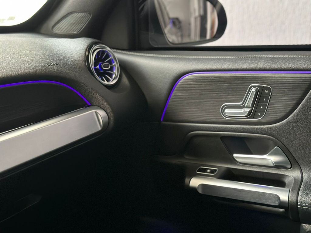 Mercedes GLB