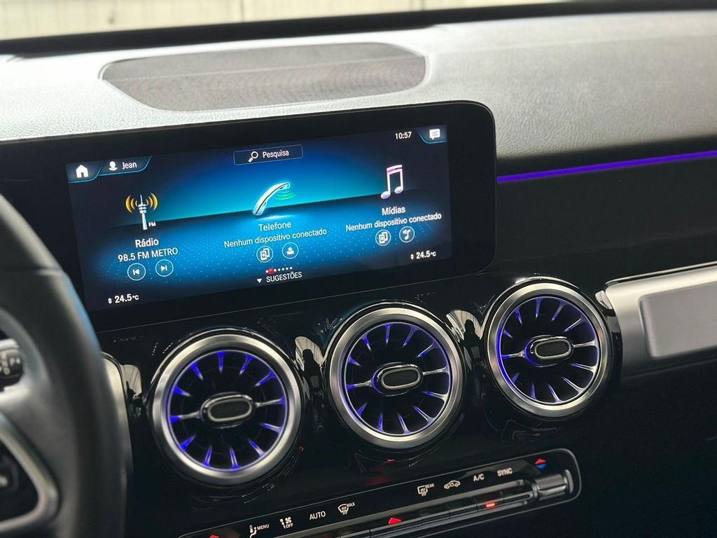 Mercedes GLB