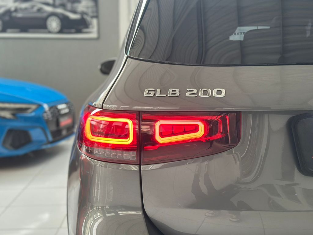 Mercedes GLB