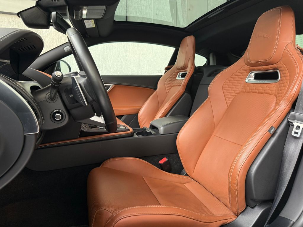 JAGUAR F-TYPE