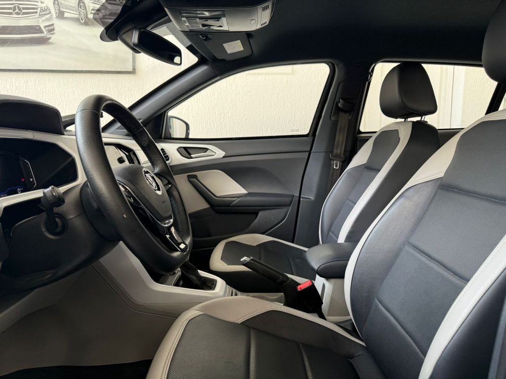 VOLKSWAGEN T-CROSS