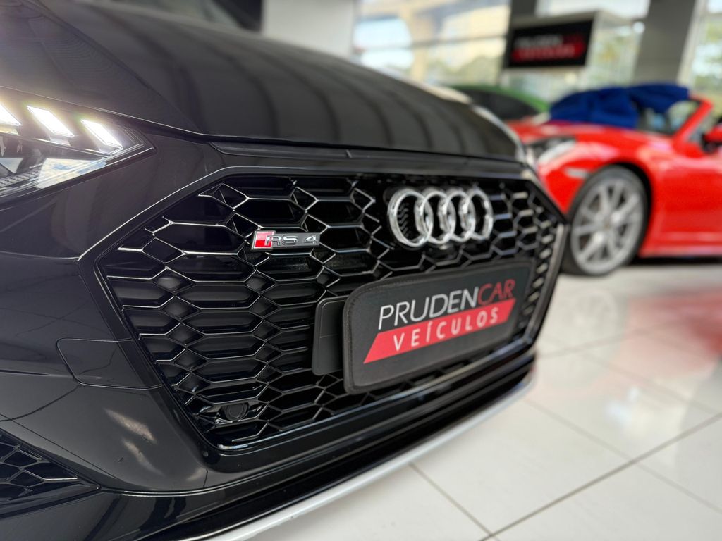 AUDI RS4
