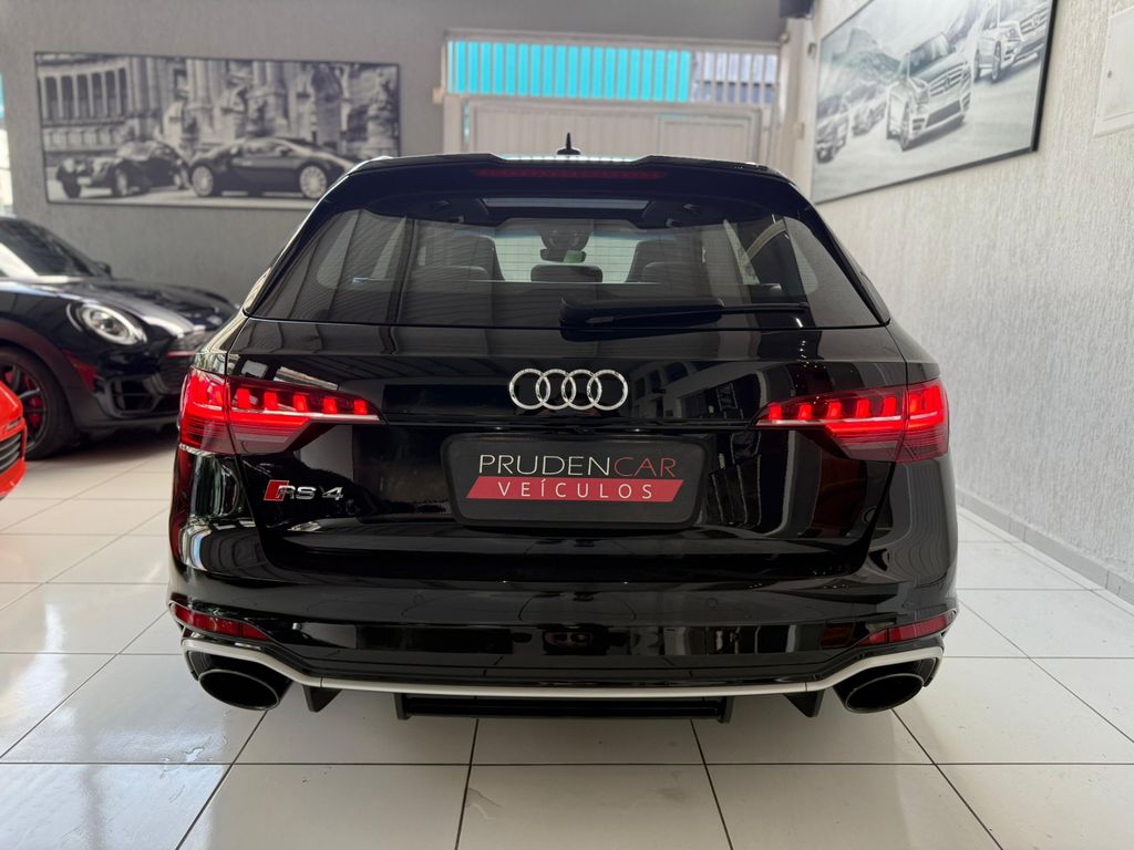 AUDI RS4