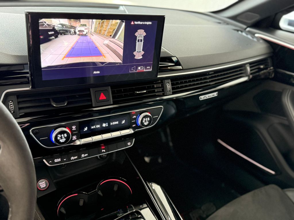 AUDI RS4