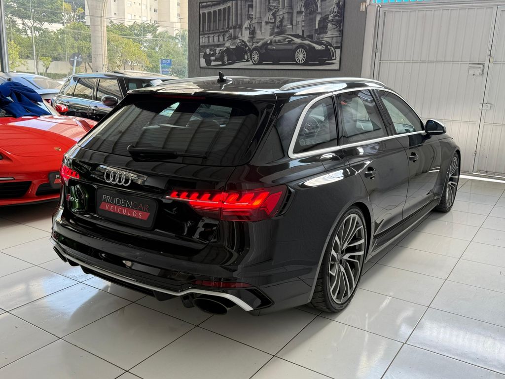 AUDI RS4