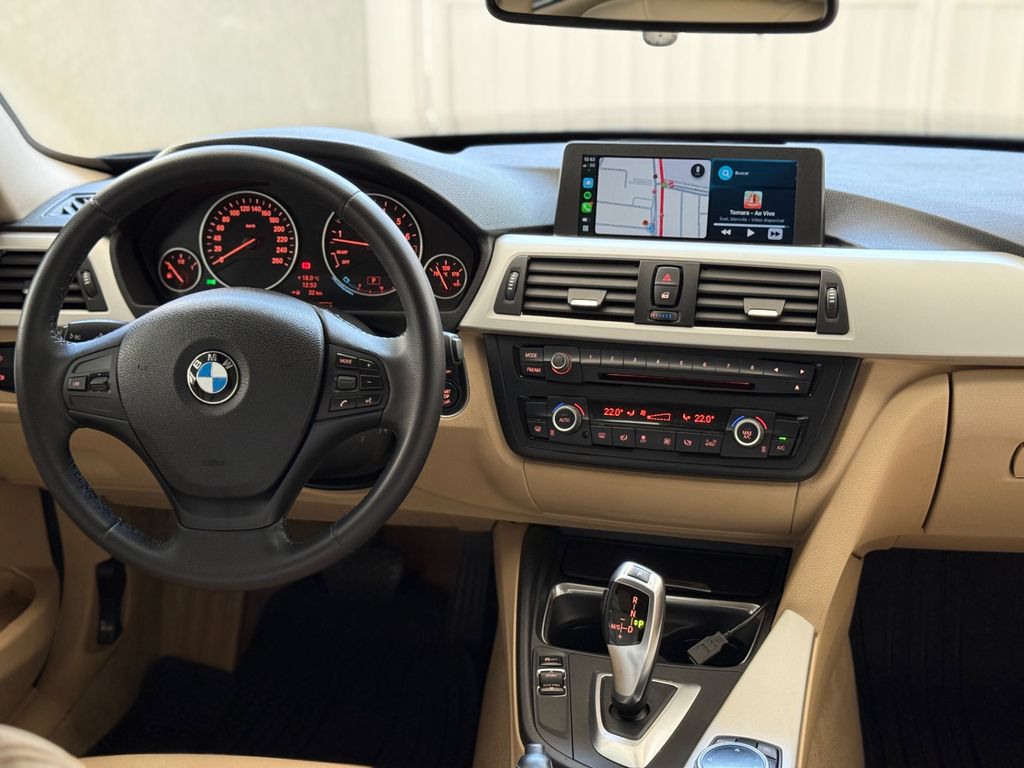 BMW 320iA