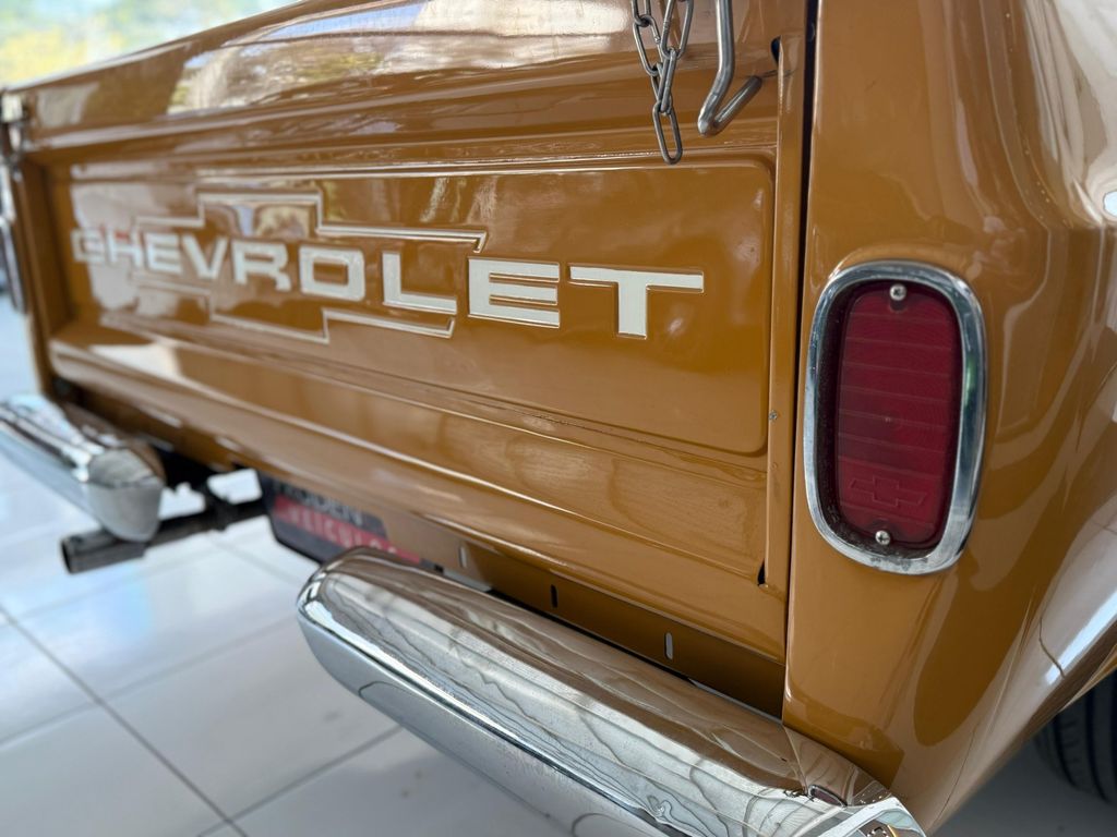 CHEVROLET C10