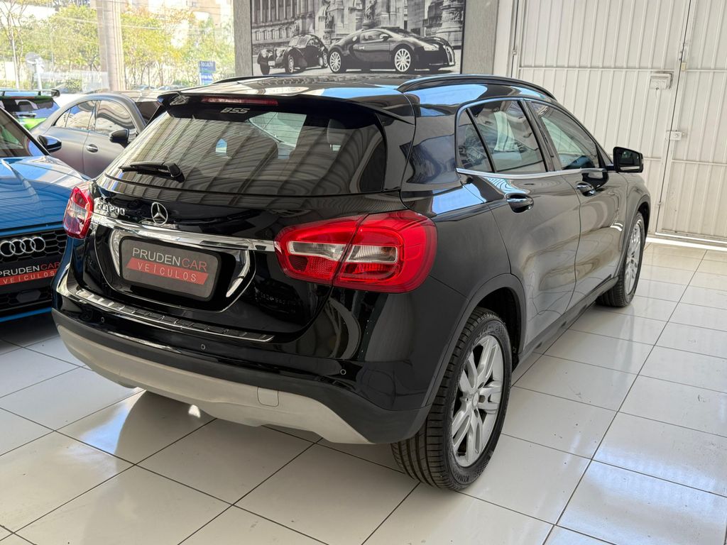 Mercedes GLA