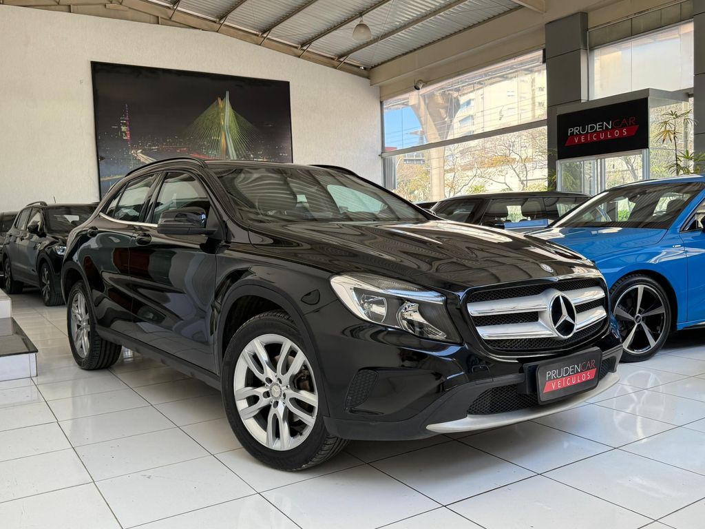 Mercedes GLA