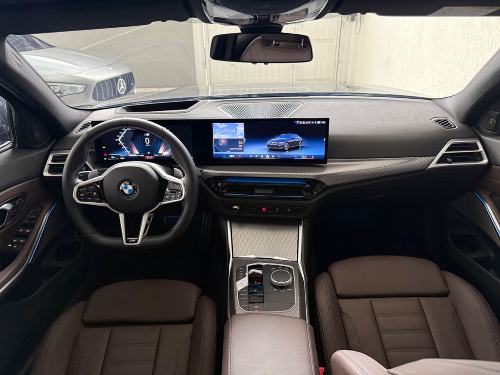 BMW 320iA