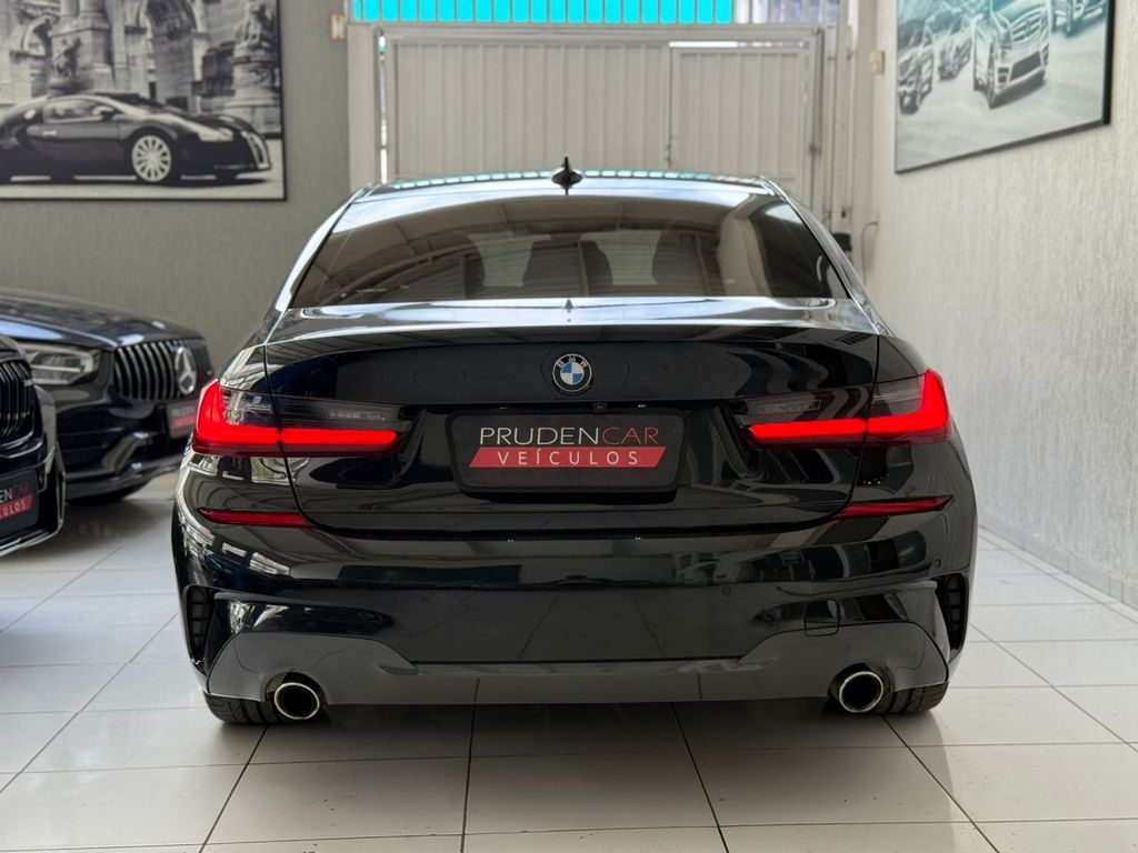 BMW 320iA