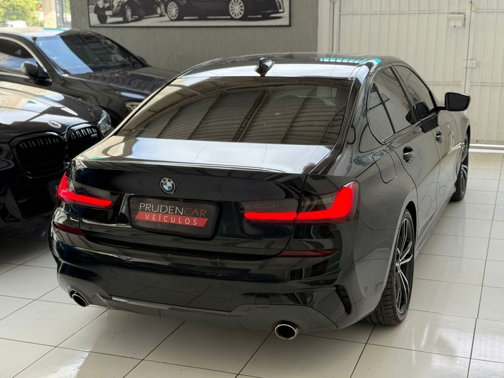 BMW 320iA