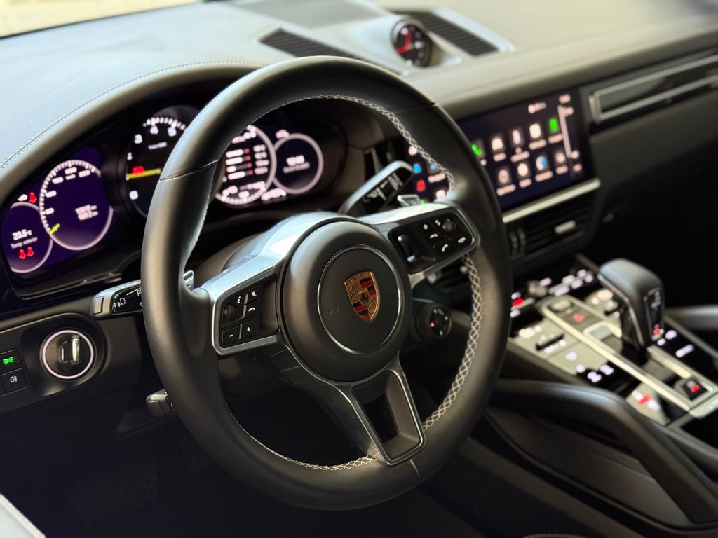 PORSCHE CAYENNE