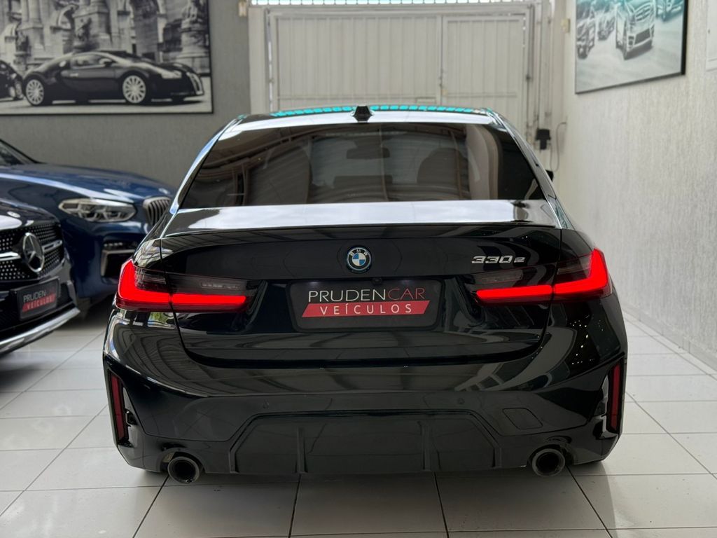 BMW 330e