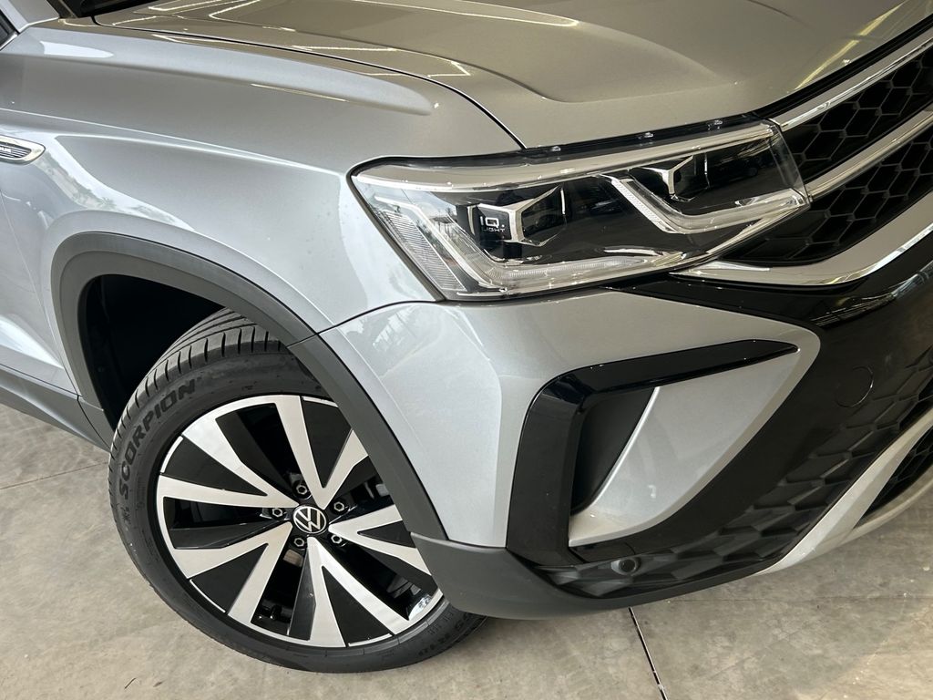Volkswagen TAOS 2022